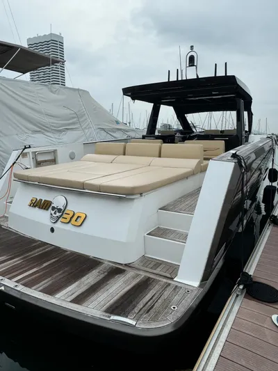 Rambo Yacht Photos Pics 