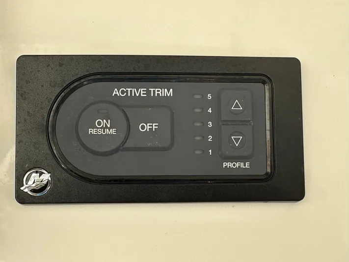 Dream Chaser Yacht Photos Pics 