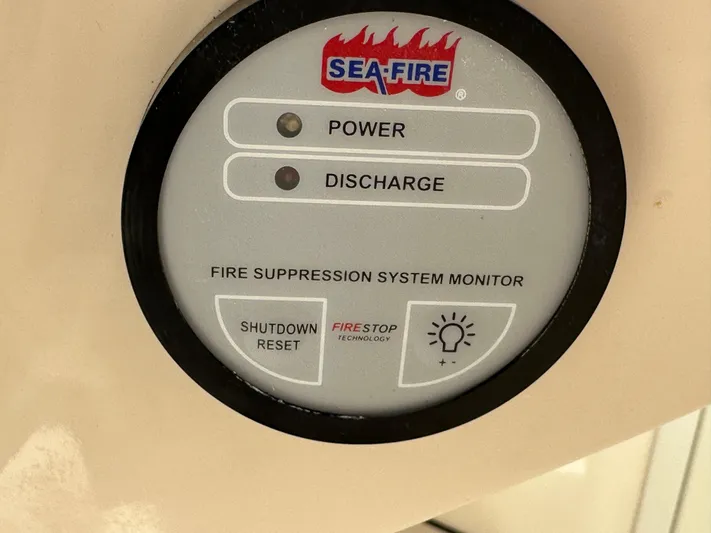 Dream Chaser Yacht Photos Pics 