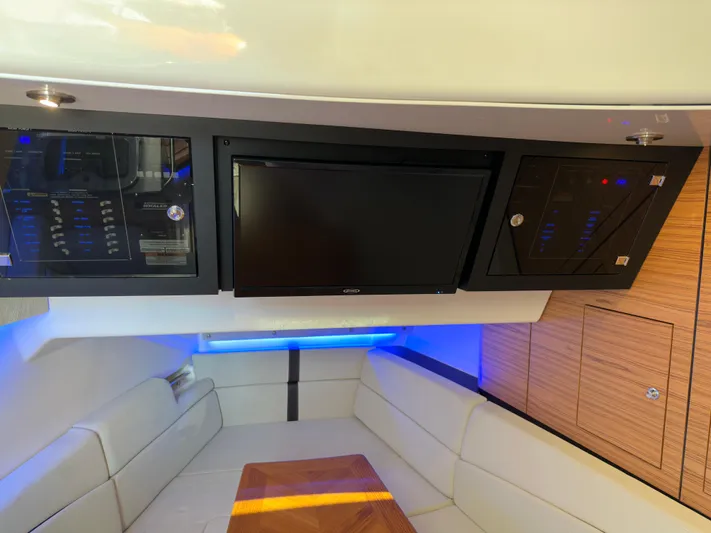 Dream Chaser Yacht Photos Pics 