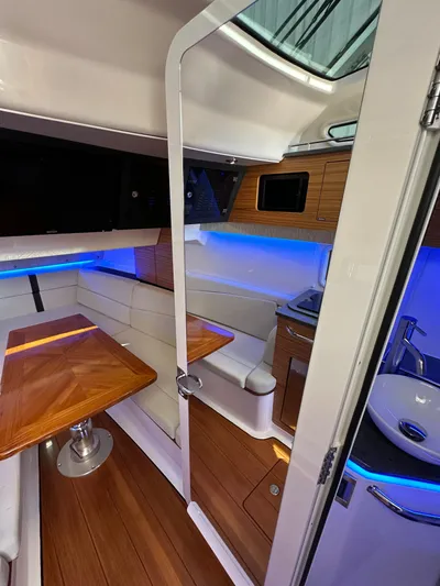 Dream Chaser Yacht Photos Pics 