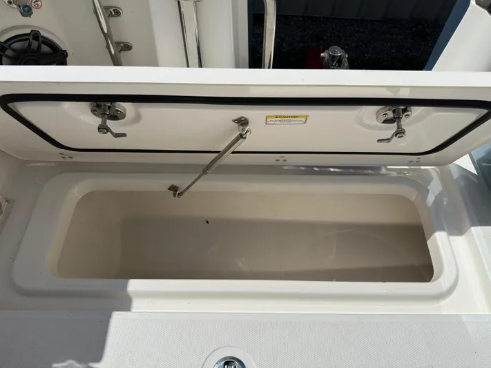 Dream Chaser Yacht Photos Pics 