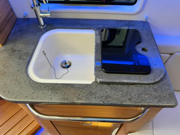 Dream Chaser Yacht Photos Pics 