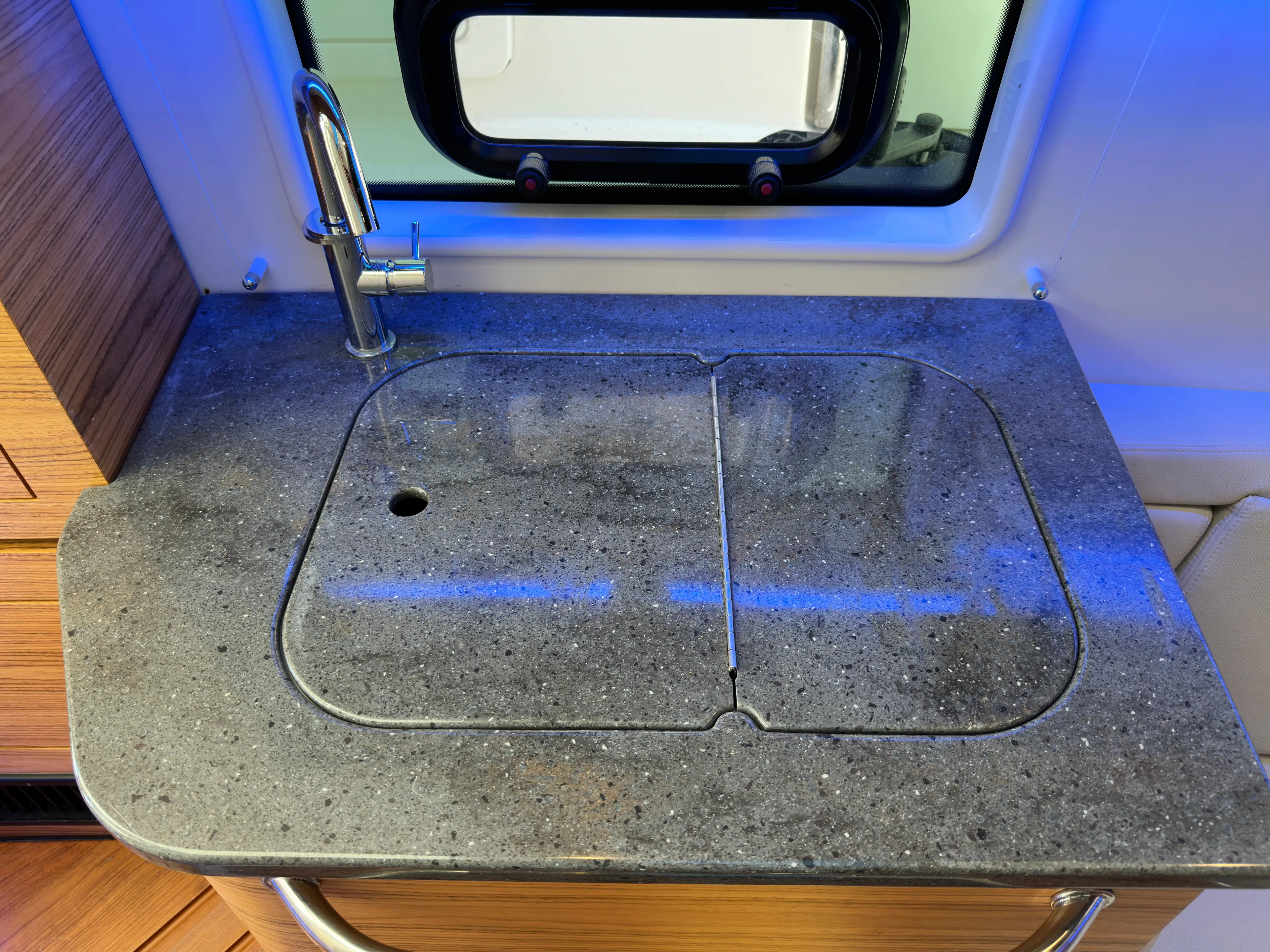 Dream Chaser Yacht Photos Pics 