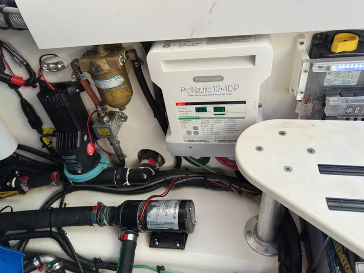 Dream Chaser Yacht Photos Pics 