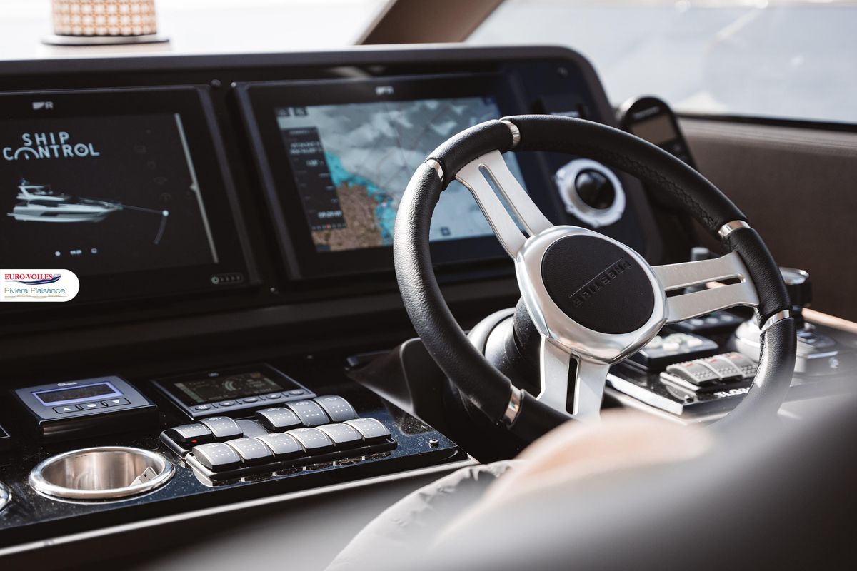 2021 Prestige 59 