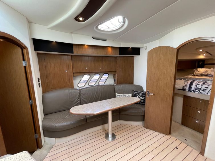 2014-43-cruisers-yachts-430-sport-coupe