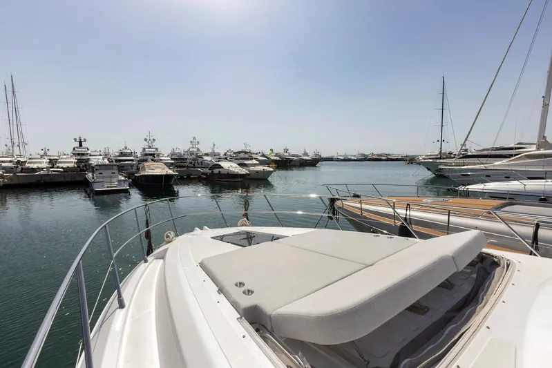 Shiloh Yacht Photos Pics 