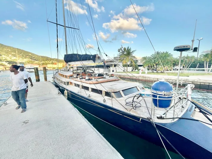 Lauren L Yacht Photos Pics 