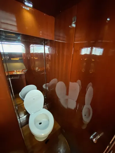 Lauren L Yacht Photos Pics 