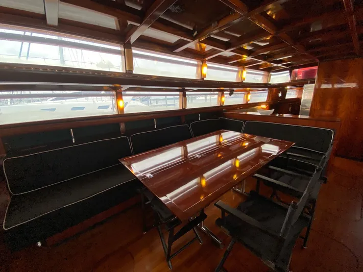 Lauren L Yacht Photos Pics 