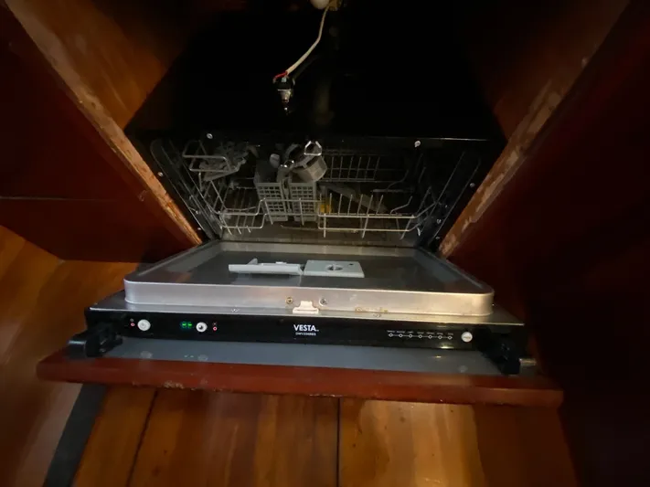 Lauren L Yacht Photos Pics 