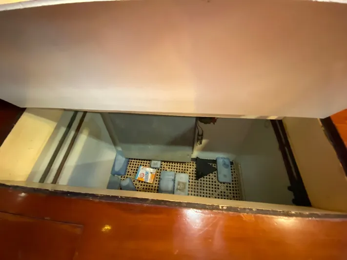 Lauren L Yacht Photos Pics 