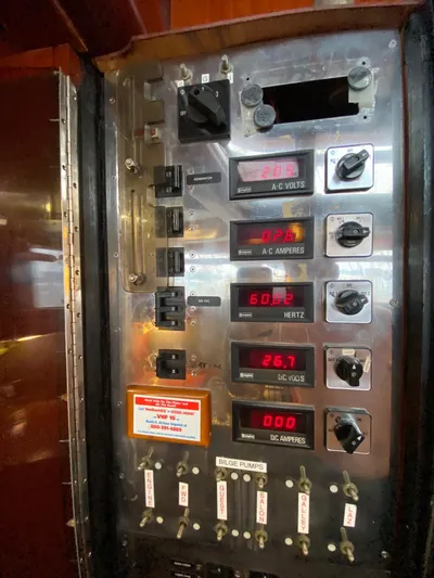 Lauren L Yacht Photos Pics 