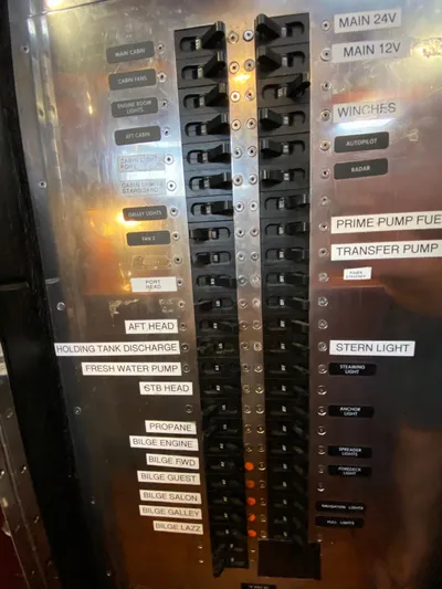 Lauren L Yacht Photos Pics 