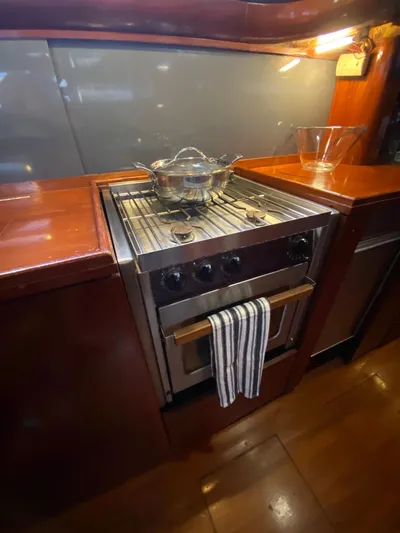 Lauren L Yacht Photos Pics 