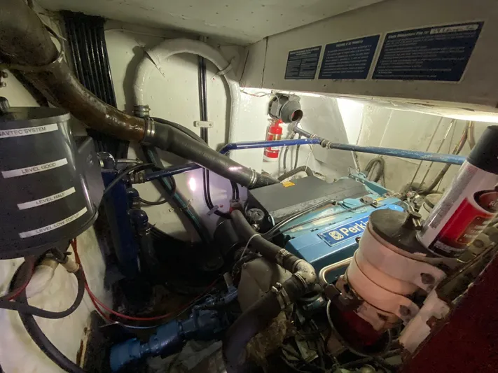 Lauren L Yacht Photos Pics 