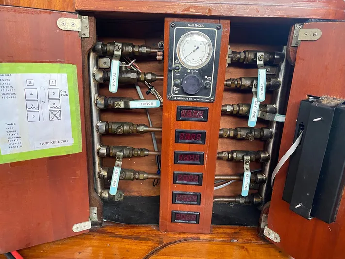 Lauren L Yacht Photos Pics 