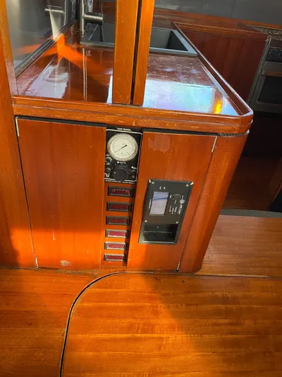 Lauren L Yacht Photos Pics 