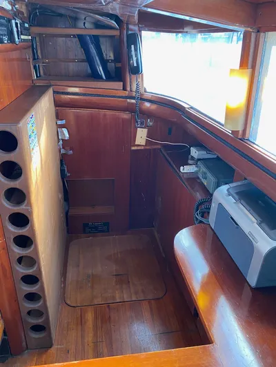 Lauren L Yacht Photos Pics 