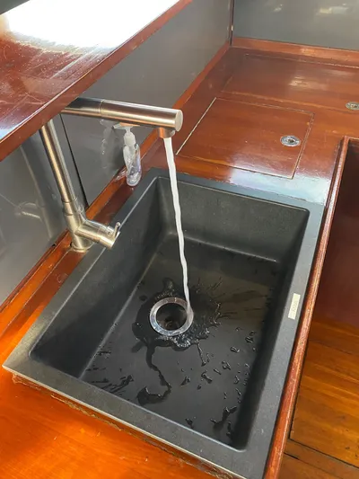 Lauren L Yacht Photos Pics 