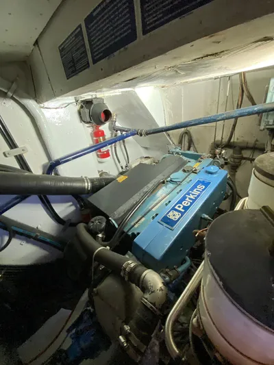 Lauren L Yacht Photos Pics 