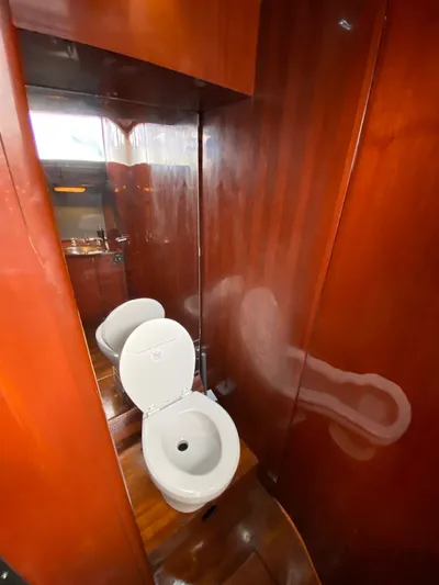 Lauren L Yacht Photos Pics 