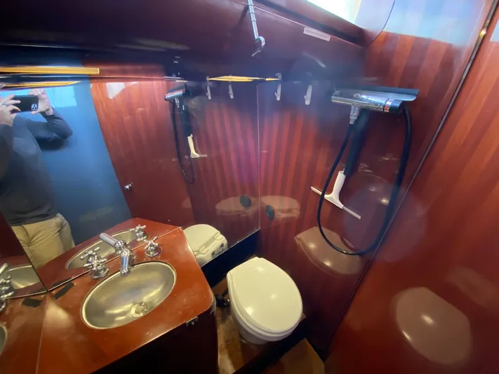 Lauren L Yacht Photos Pics 