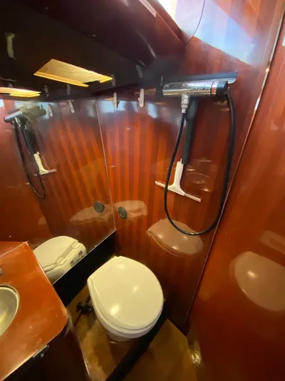 Lauren L Yacht Photos Pics 