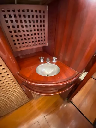 Lauren L Yacht Photos Pics 