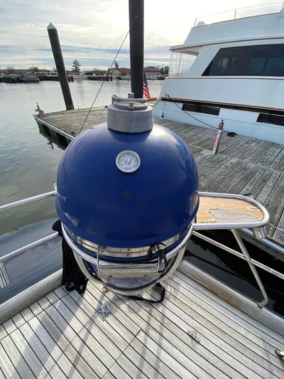 Lauren L Yacht Photos Pics 