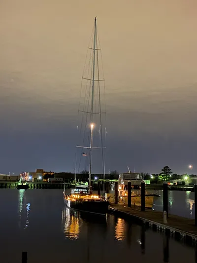 Lauren L Yacht Photos Pics 