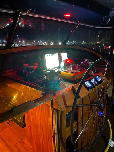 Lauren L Yacht Photos Pics 