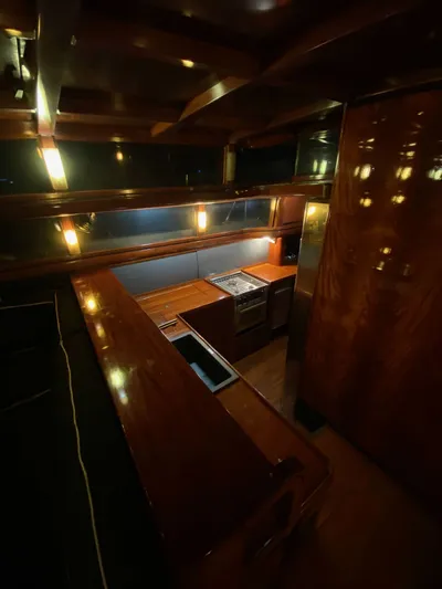 Lauren L Yacht Photos Pics 