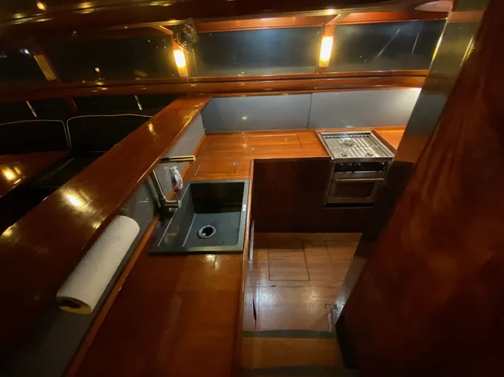 Lauren L Yacht Photos Pics 