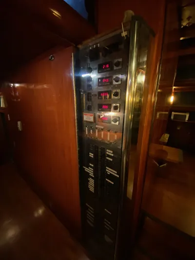 Lauren L Yacht Photos Pics 