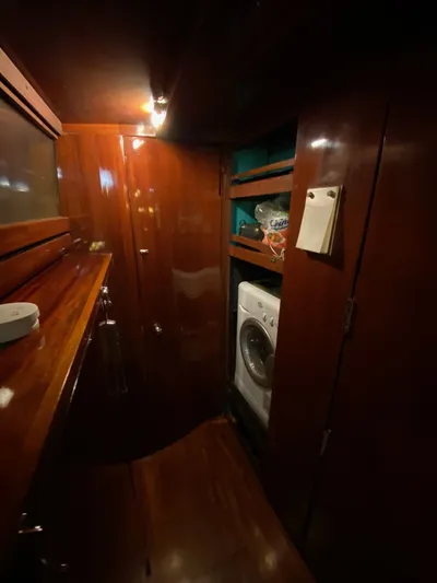 Lauren L Yacht Photos Pics 