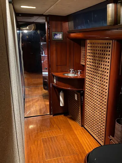 Lauren L Yacht Photos Pics 