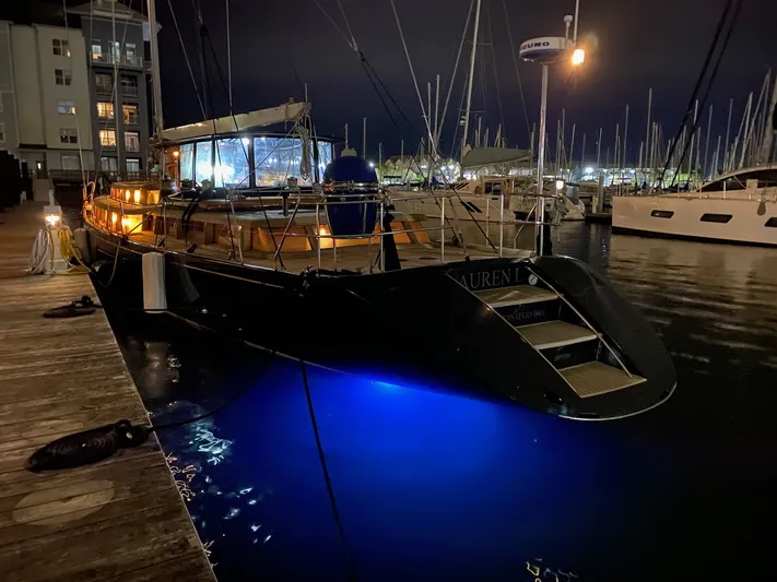 Lauren L Yacht Photos Pics 