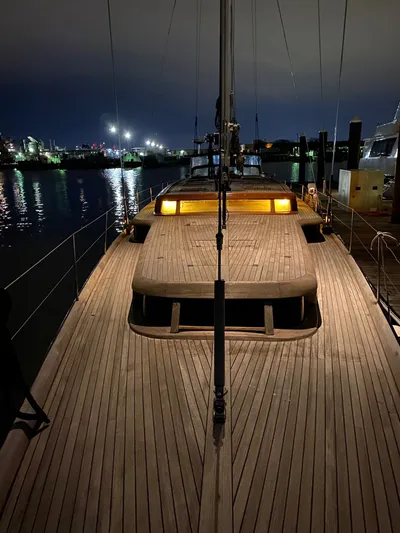 Lauren L Yacht Photos Pics 