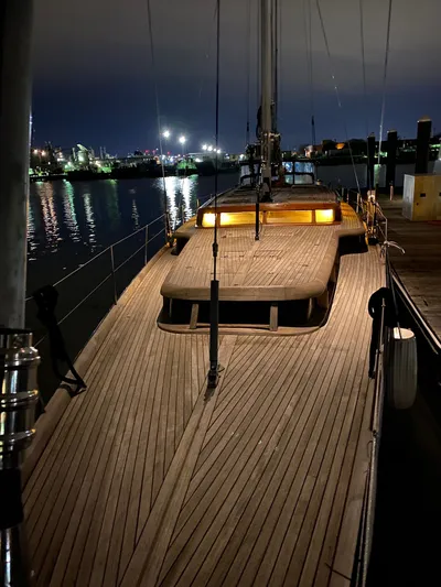 Lauren L Yacht Photos Pics 