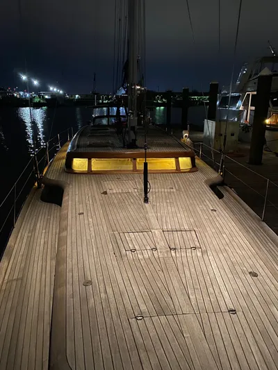 Lauren L Yacht Photos Pics 