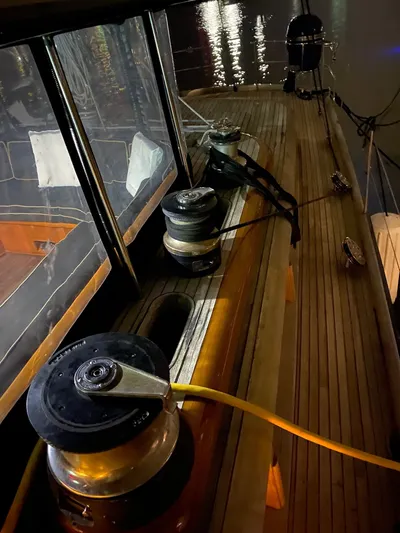 Lauren L Yacht Photos Pics 