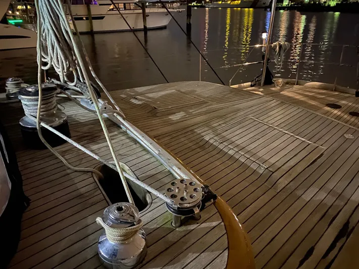 Lauren L Yacht Photos Pics 