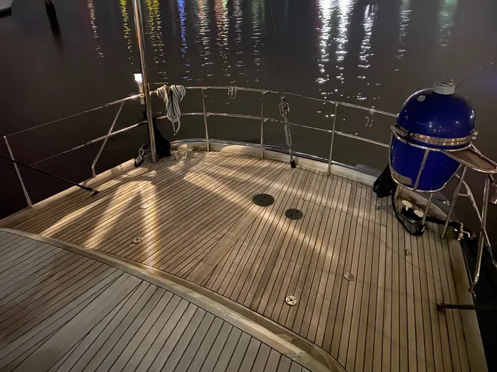 Lauren L Yacht Photos Pics 