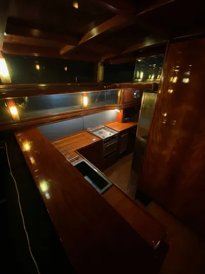 Lauren L Yacht Photos Pics 