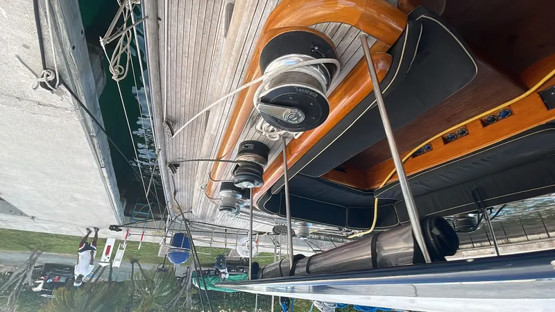 Lauren L Yacht Photos Pics 