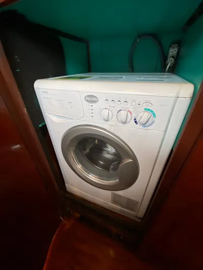 Lauren L Yacht Photos Pics 