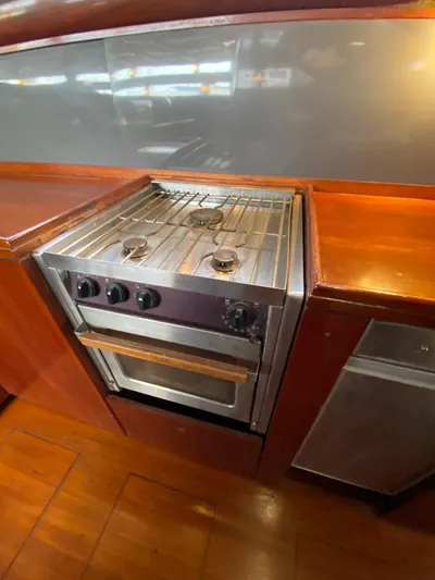 Lauren L Yacht Photos Pics 