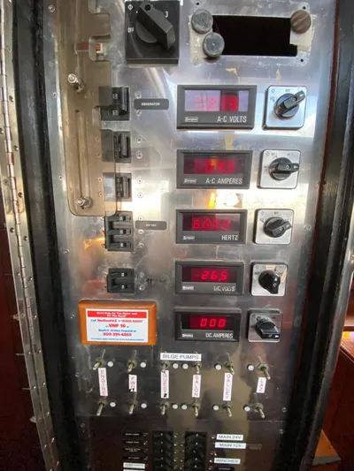 Lauren L Yacht Photos Pics 